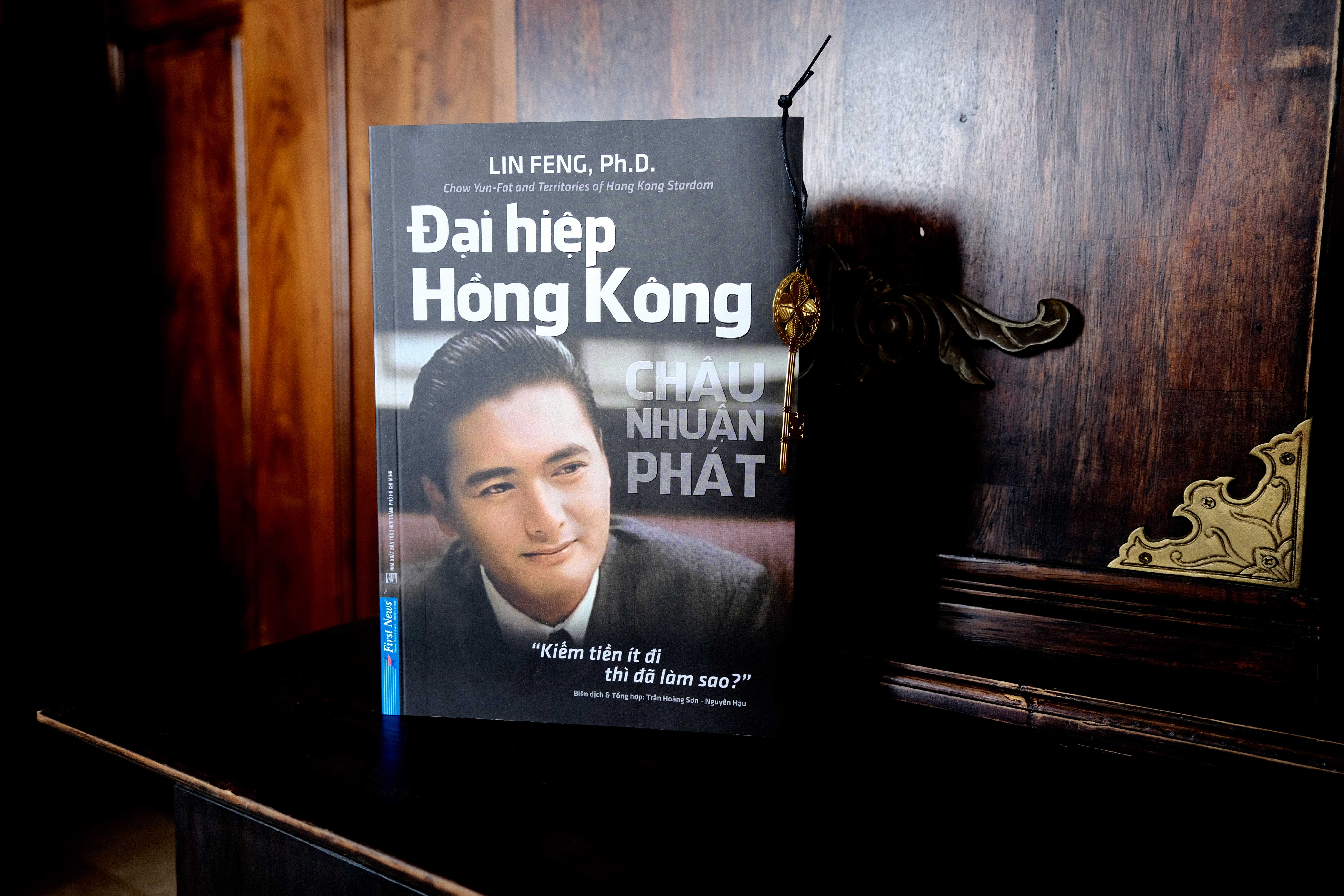 Sách Châu Nhuận Phát - Đại Hiệp Hồng Kông