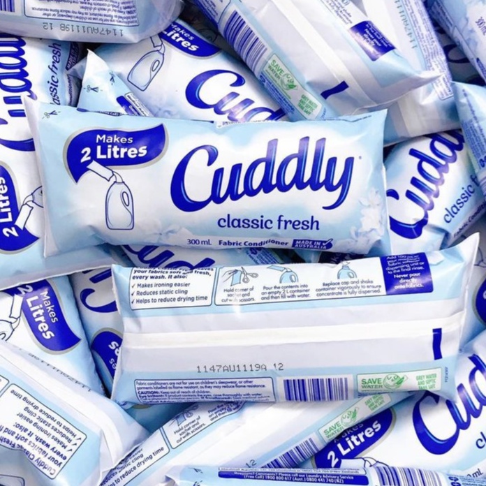 Nước Xả Vải Đậm Đặc Cuddly 300ml