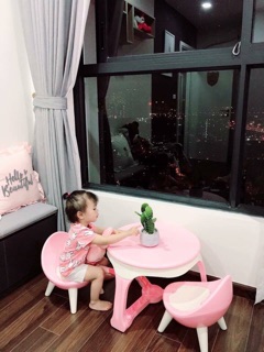 Bộ bàn ghế Kub