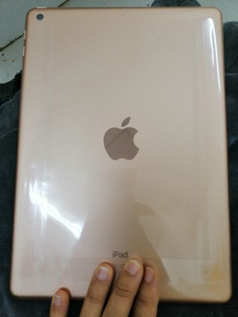 Ipad wifi 128g màu vàng | BigBuy360 - bigbuy360.vn