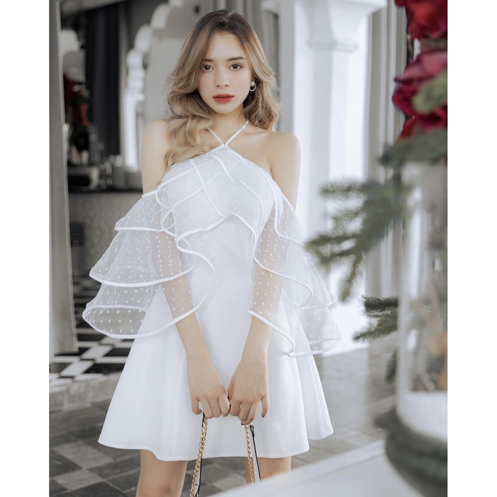 Đầm cổ yếm nữ trắng phối bèo trễ vai cổ yếm mặc dự tiệc dạo phố cực dễ thương | BigBuy360 - bigbuy360.vn