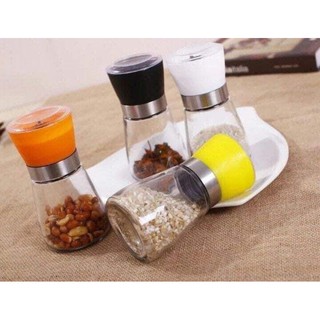 Cối xay tiêu cầm tay