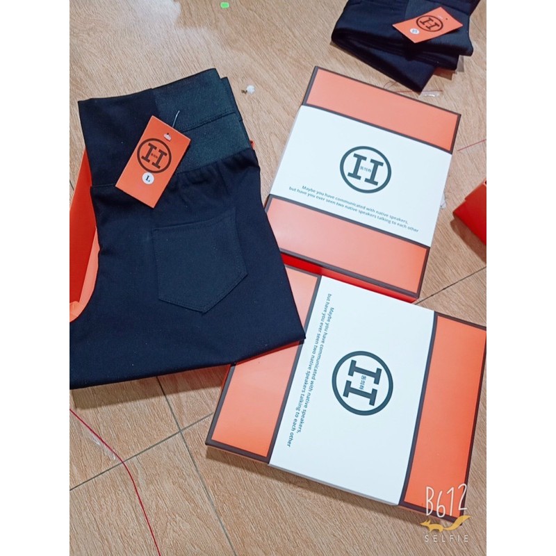 QUẦN LEGGING CẠP CAO GEN BỤNG HỘP CAM CHỮ H