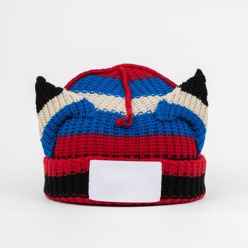 Mũ Len Beanie Kẻ Sọc Hình Heo Dễ Thương Thời Trang Năm Mới