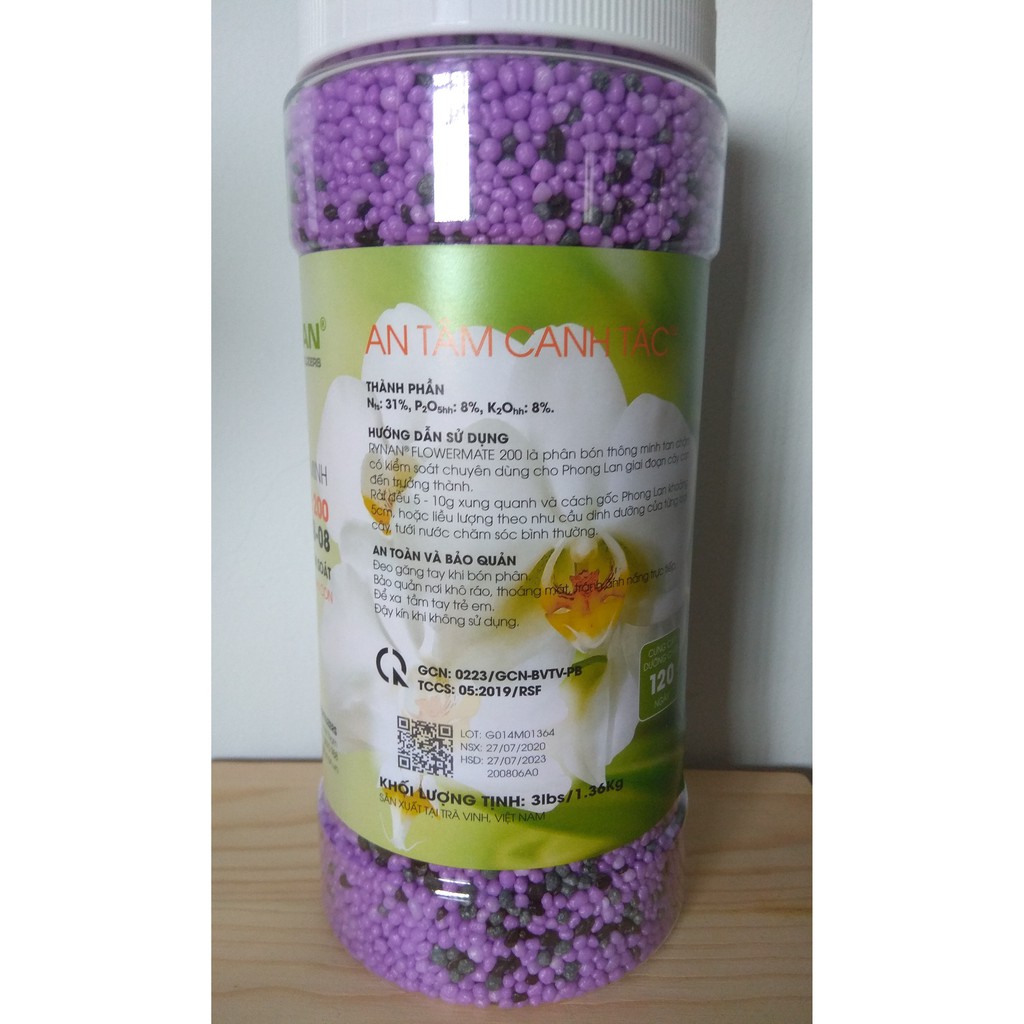 Phân Bón Thông Minh RYNAN FLOWERMATE 200 - NPK 31-08-08 - chai 1.25 kg