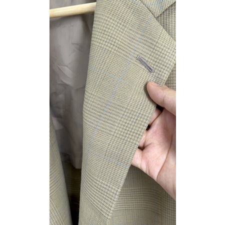 Blazer vàng rêu kẻ sọc có độn vai đứng form thời trang xinh xắn