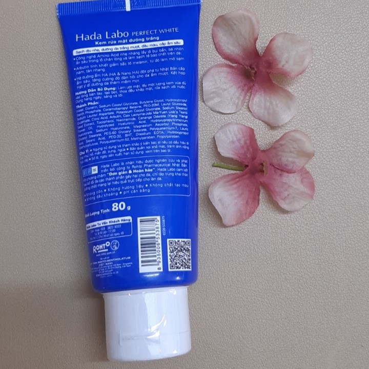 Sữa rửa mặt HadaLabo 80g 𝐏𝐄𝐑𝐅𝐄𝐂𝐓 𝐖𝐇𝐈𝐓𝐄
