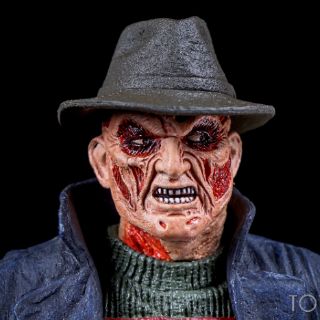 Mô hình Neca New Nightmare Freddy Krueger