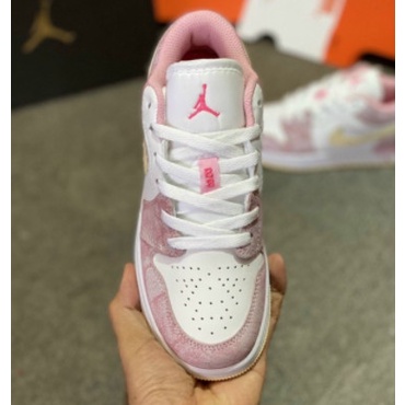 Giày Thể Thao Nữ Cổ Thấp Giày Nike Air Jordan 1 JD1 Low Hồng Vảy Sơn Full Box Bill | BigBuy360 - bigbuy360.vn