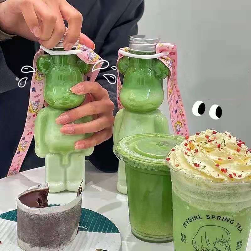Bình nước trà sữa bằng nhựa thiết kế hình gấu hoạt hình 400ml/ 500ml có nắp nhôm