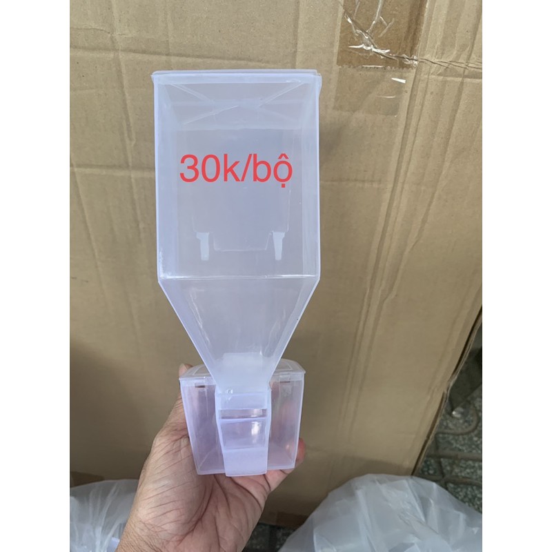 Cóng ăn tự động cho cu gáy