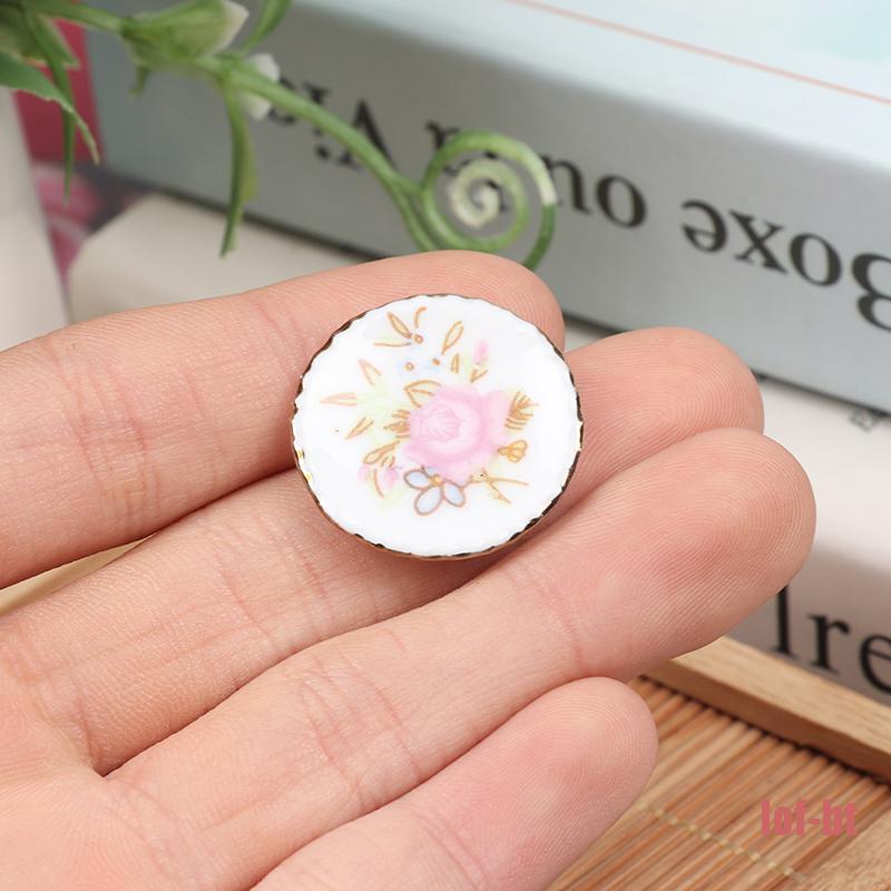 Bộ 2 Đĩa Sứ mini Tỉ Lệ 1 / 12 Trang Trí Nhà Búp Bê Xinh Xắn