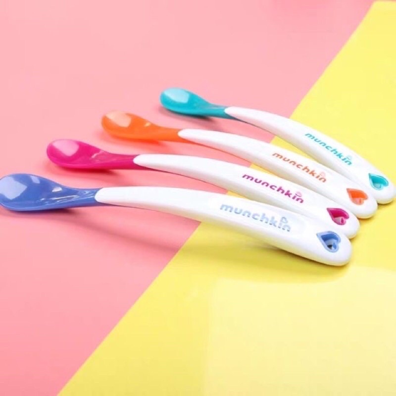 Thìa Báo Nóng Munchkin Cho Bé Ăn Dặm