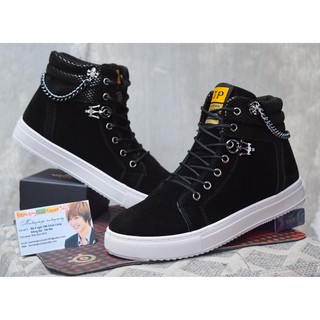 Giày sneaker cao cổ nam có xích