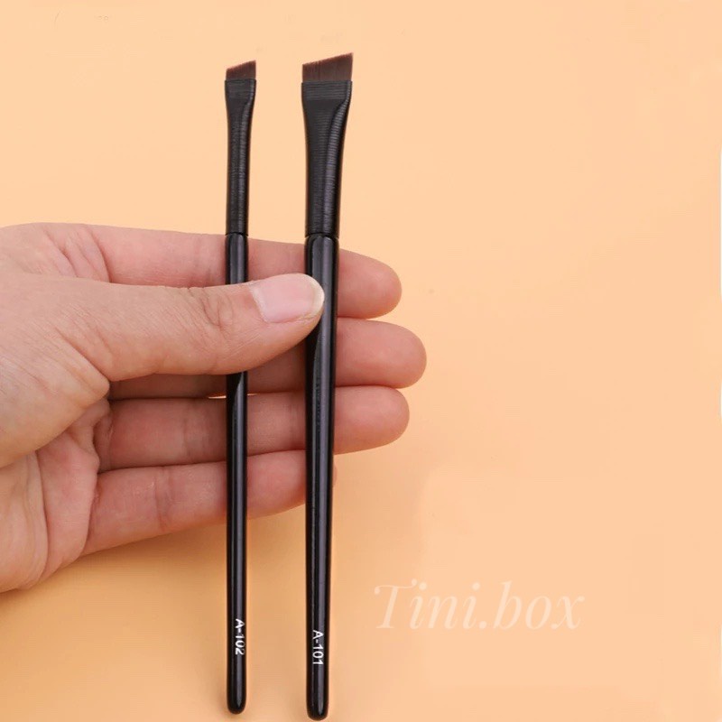Cọ kẻ eyeliner vẽ mắt cực mảnh vát xéo