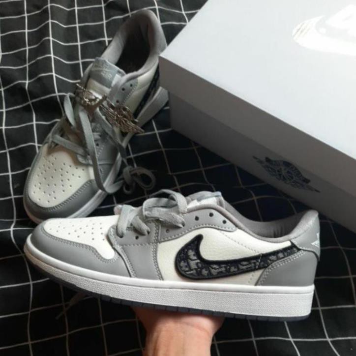 Giày 𝐉𝐨𝐫𝐝𝐚𝐧 𝐝𝐢𝐨𝐫 ⚡️𝐅𝐑𝐄𝐄 𝐒𝐇𝐈𝐏⚡️ Giày thể thao 𝐉𝐨𝐫𝐝𝐚𝐧 cổ thấp cổ cao màu xám đế 𝐝𝐢𝐨𝐫 cực chất đủ size nam nữ | BigBuy360 - bigbuy360.vn