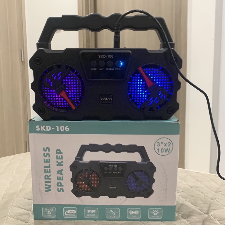 Loa bluetooth, loa karaoke SKD-106 mẫu mới 2022 với công suất lớn