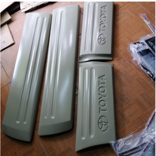 Ốp nẹp sườn, hông xe Toyota Fortuner đời 2006 - 2015 hàng mộc chưa sơn