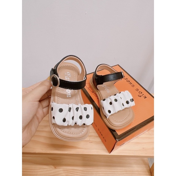 Giày Sandal quai dán ngan chấm bi dễ thương cho bé gái