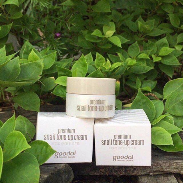 🌸KEM DƯỠNG TRẮNG DA CAO CẤP ỐC SÊN GOODAL PREMIUM SNAIL TONE UP CREAM
