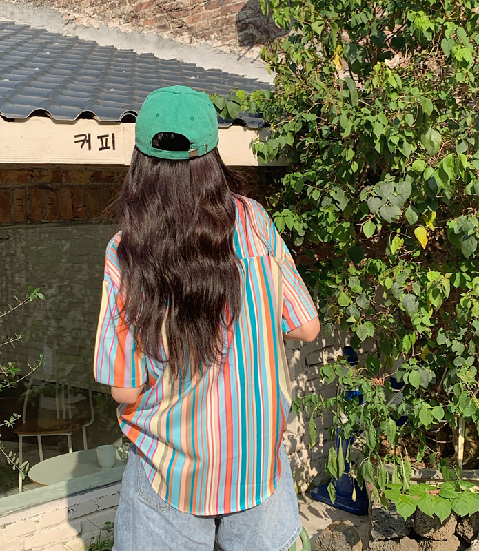 Áo thun ngắn tay họa tiết sọc cầu vồng dành cho nữ