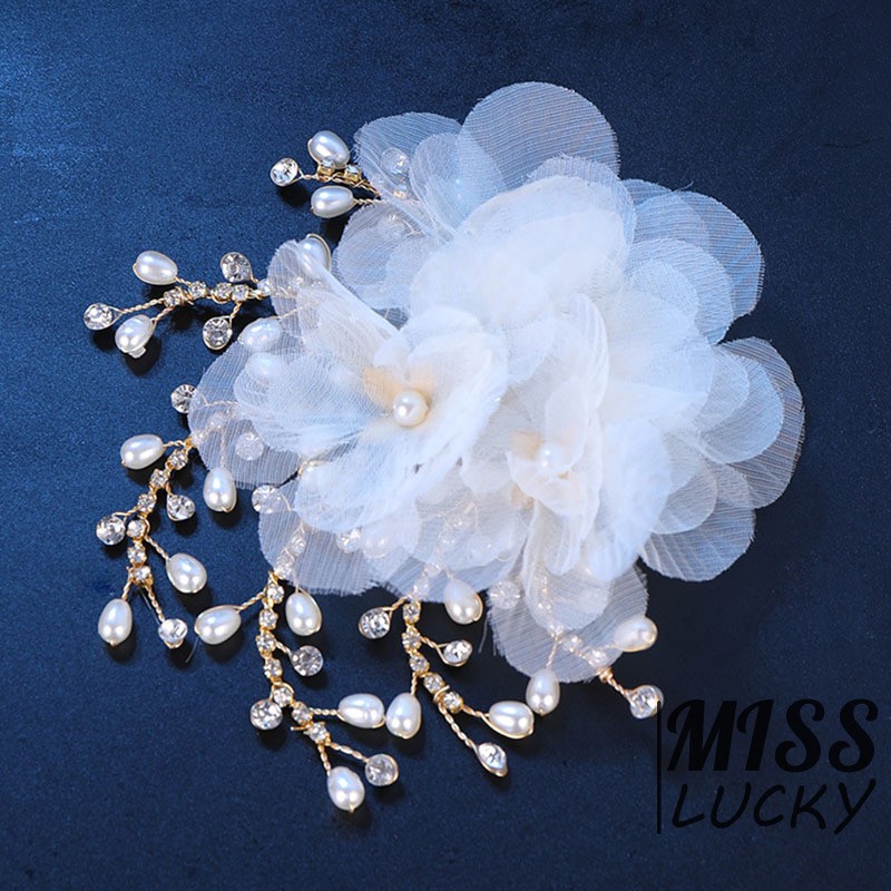 Kẹp tóc kiểu dáng thời trang thanh tú cho cô dâu