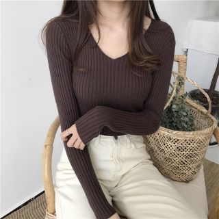 Áo len lông cừu cổ tim mềm mại