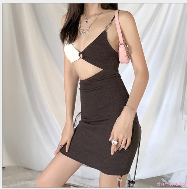 Đầm hai dây cổ chữ V khoét sâu gợi cảm dành cho nữ