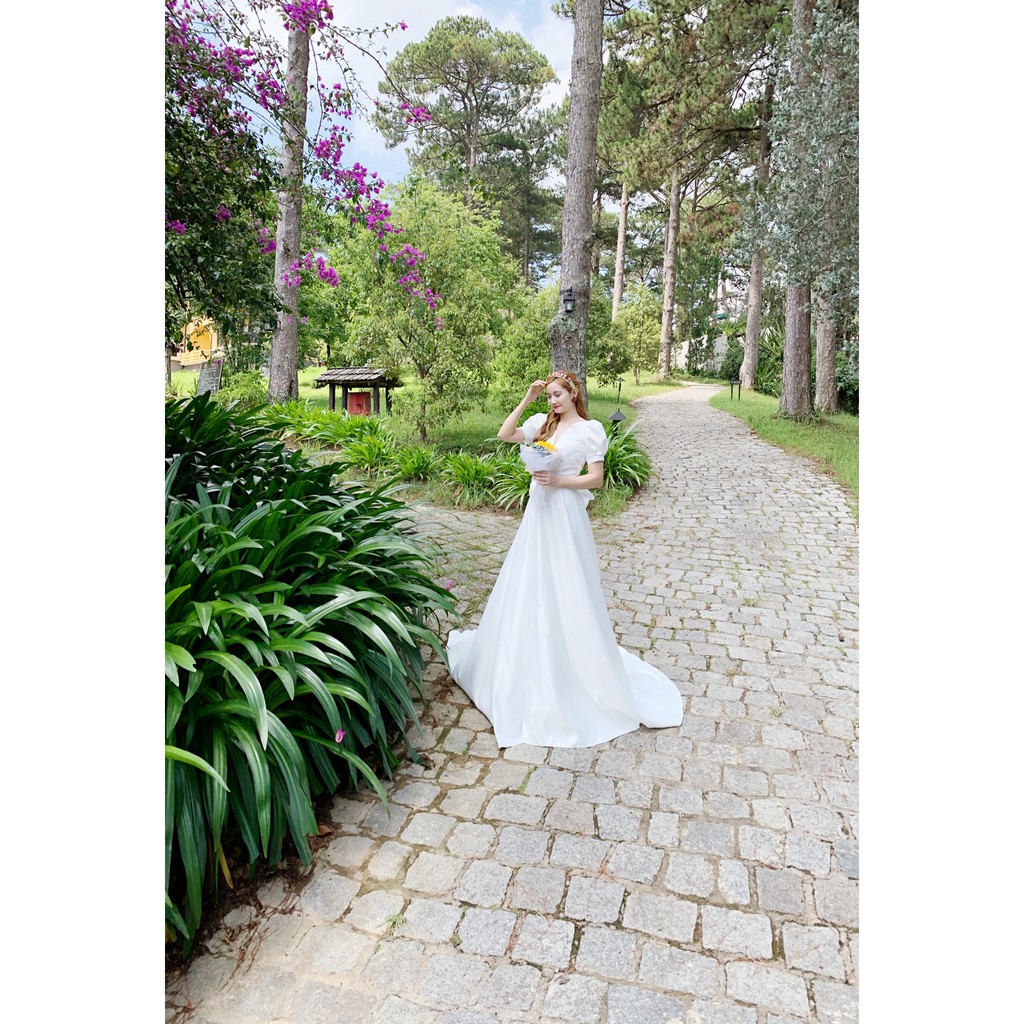 Đầm maxi trắng dạ hội tay phồng đuôi dài, váy cô dâu sang trọng | BigBuy360 - bigbuy360.vn