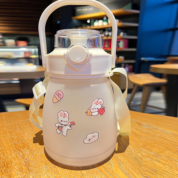 Bình đựng nước cute 1.3 lít có ống hút vạch chia tặng sticker