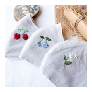 Khẩu trang vải Linen thêu tay hoa nhí xinh xinh