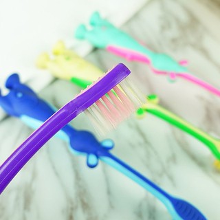 1 chiếc Bàn chải đánh răng mềm cho trẻ em