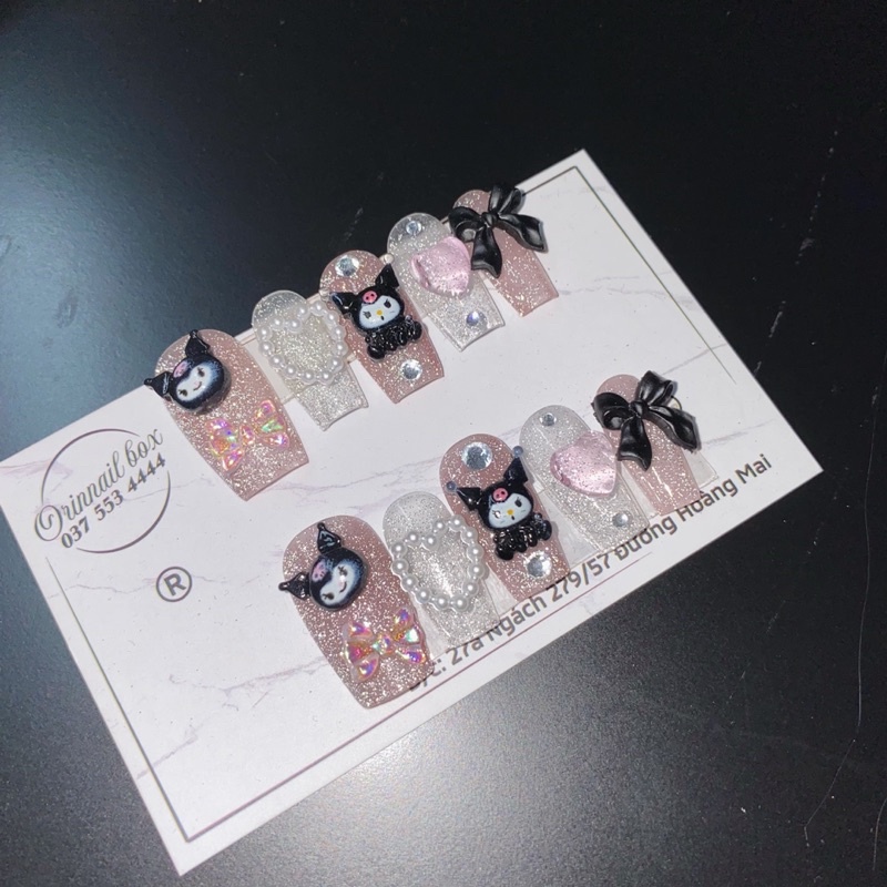 Móng giả hoạt hình