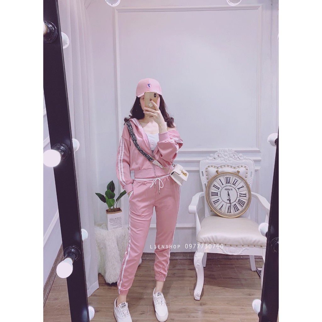 Đồ bộ thể thao nữ kèm áo trong thêu B | BigBuy360 - bigbuy360.vn