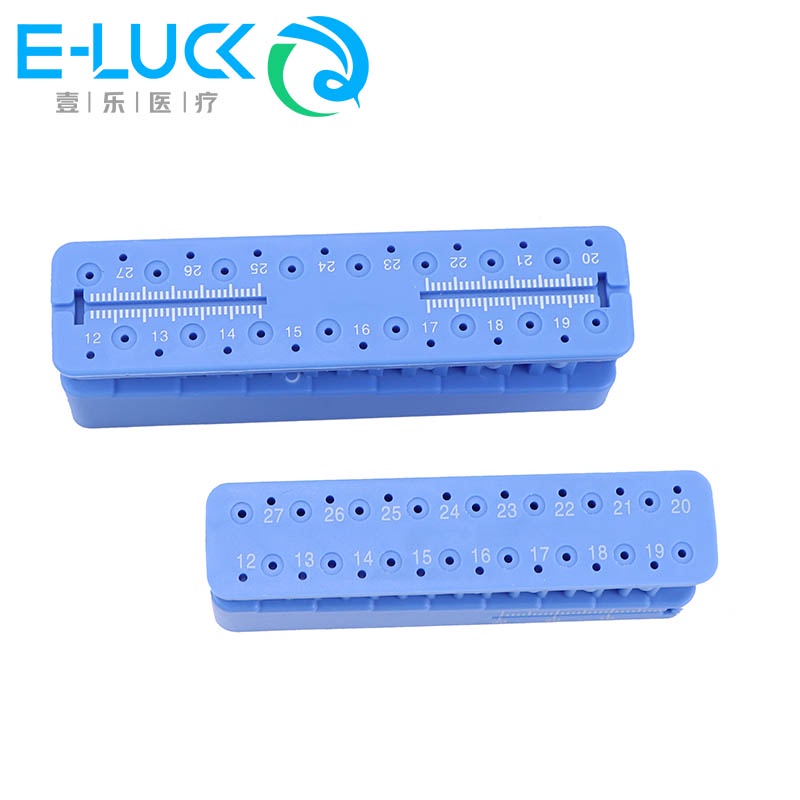 1 cây thước đo bằng nhựa trong nha khoa