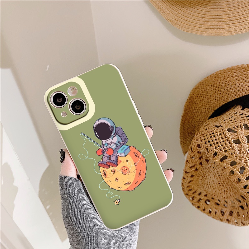 Ốp iphone cạnh vuông Phi Hành Gia nền xanh cho ip 6/8/7/plus/x/xr/xsmax/12 pro max/11pro max/13pro max-nt053