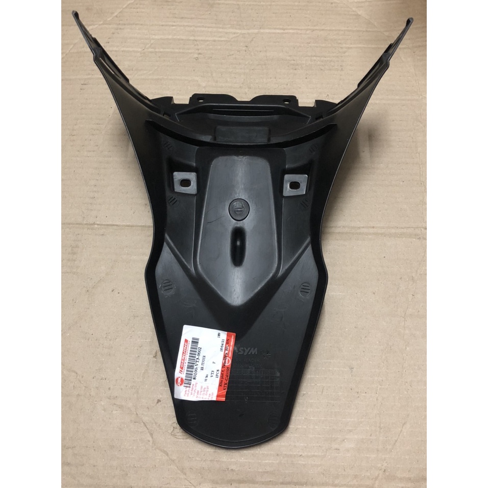 Đuôi vè sau xe Victoria 2009 mã VT3