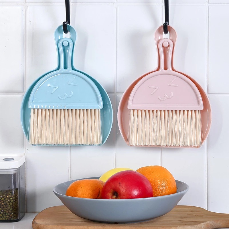 Set 2 Chổi Và Đồ Hốt Rác Mini Dễ Thương Cho Bàn Phím Máy Tính