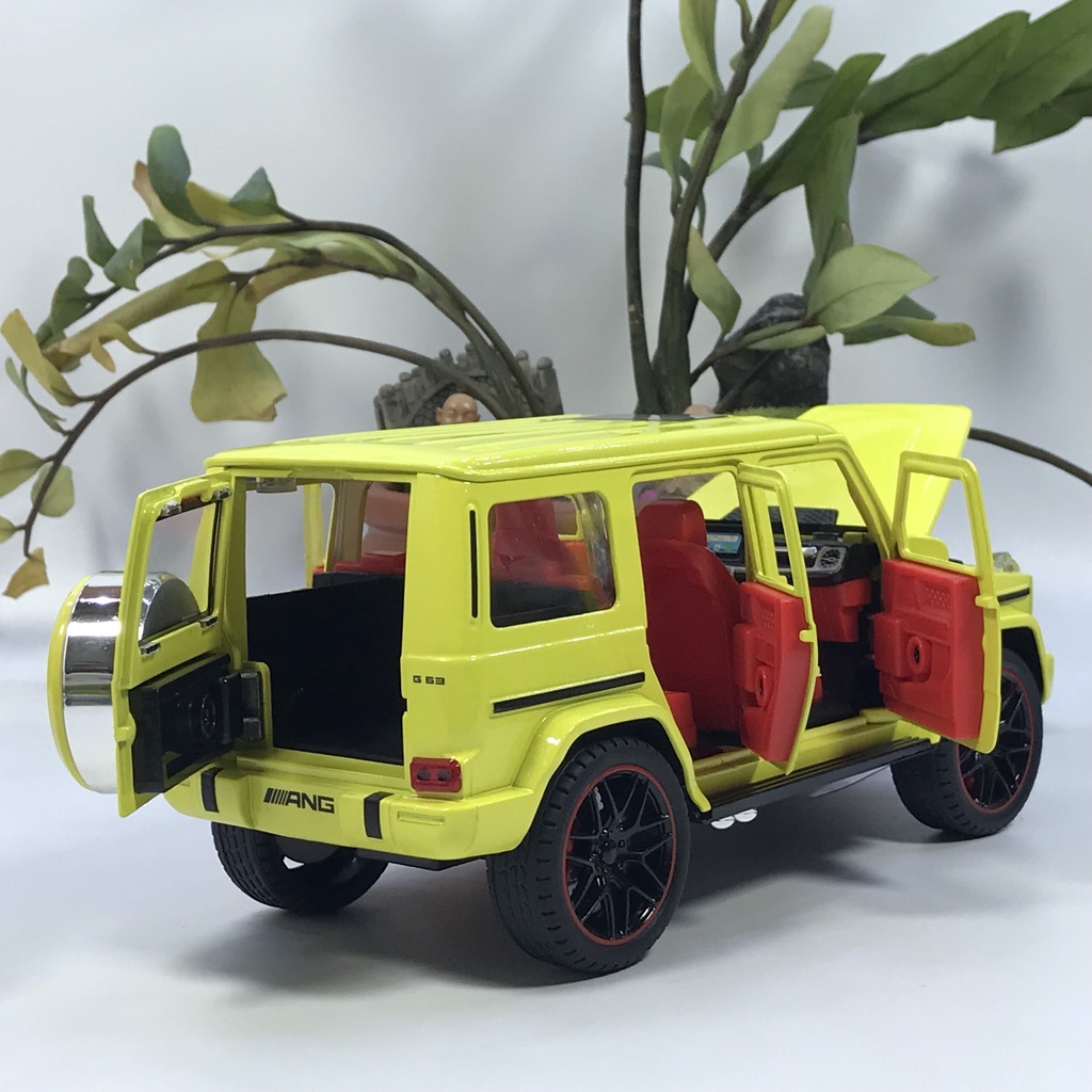 Mô hình xe ô tô Mercedes Benz G63 V8 tỷ lệ 1:22 bằng hợp kim cao cấp