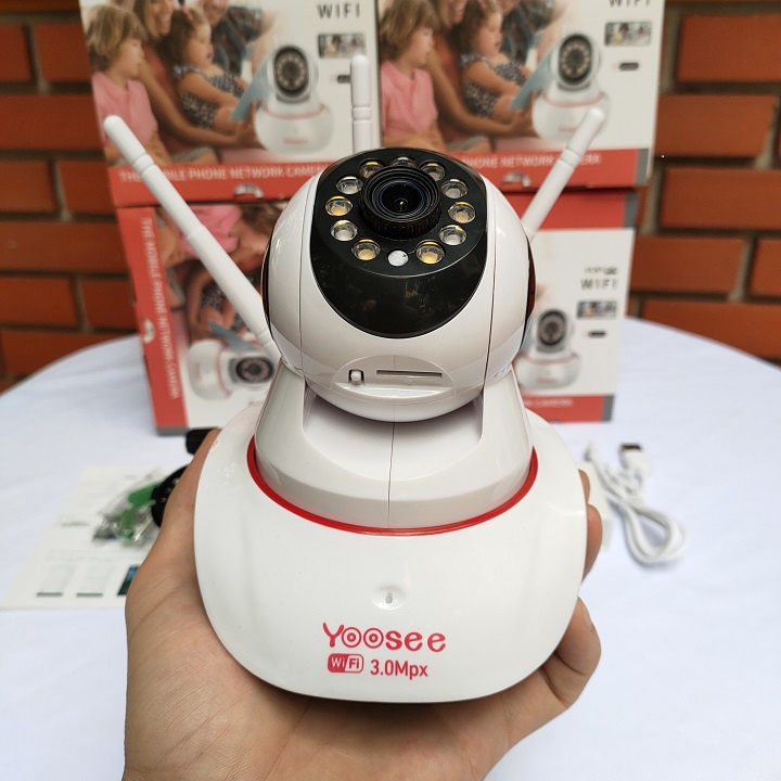 Camera 3 râu yoosee trong nhà không dây 11led quay quét 360 độ, đàm thoại 2 chiều, có màu ban đêm