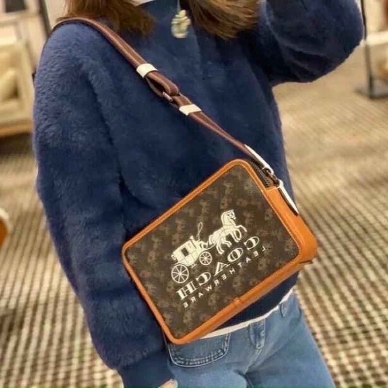Túi Coach hộp Charter for men phong cách