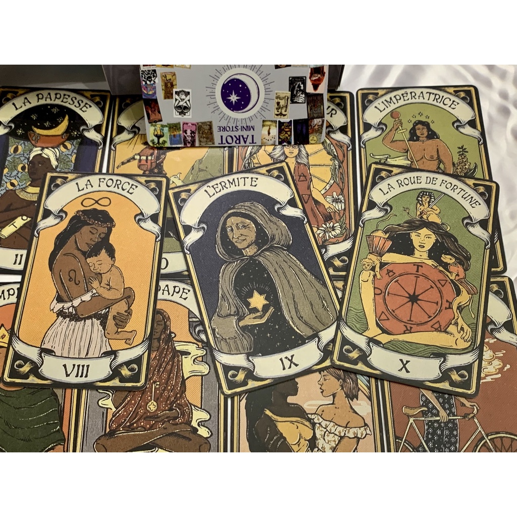 Bộ bài The Sacred Sisterhood 78 lá size gốc cán mờ