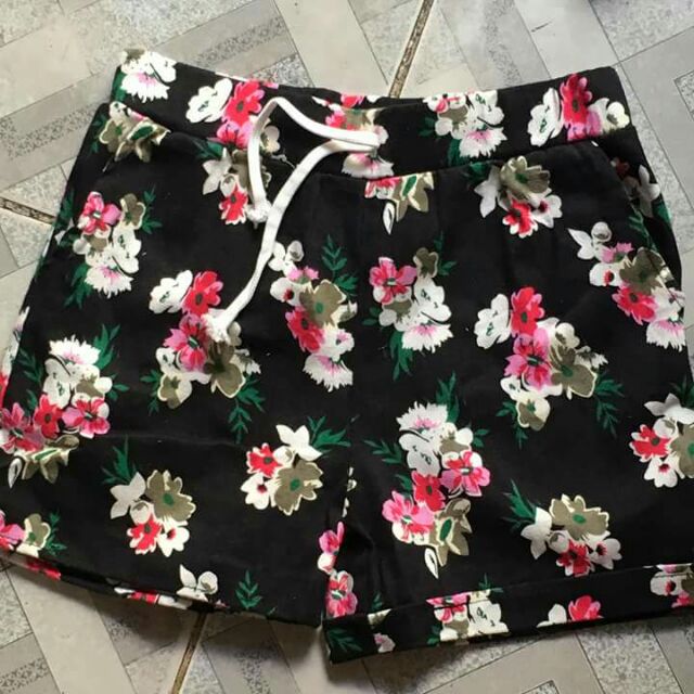 Quần short  bông, chấm bi