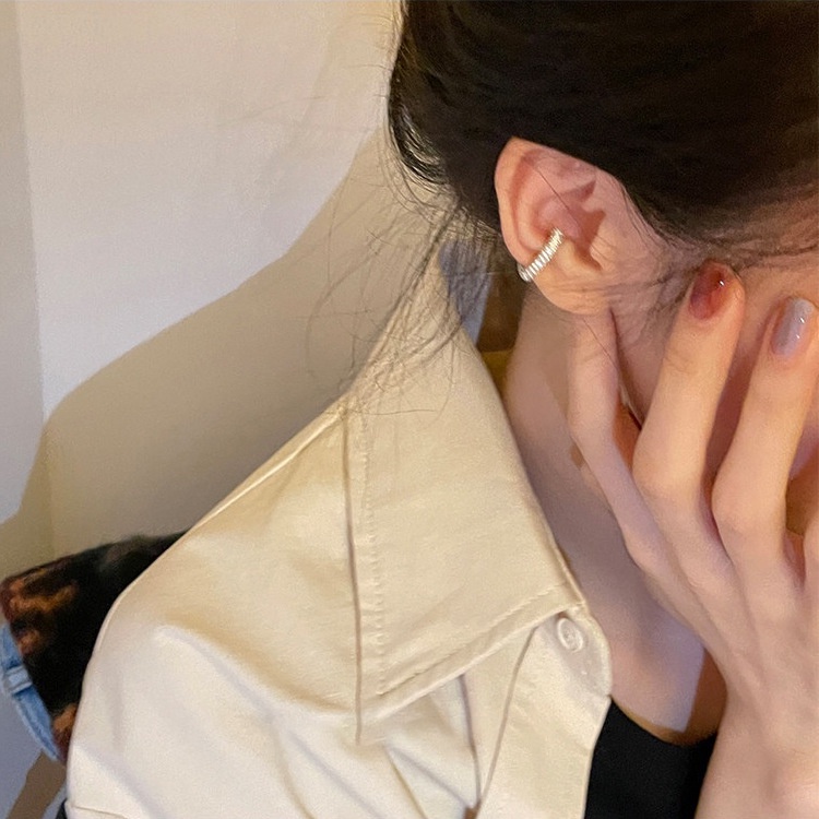 Khuyên Kẹp Tai Hình Trái Tim Đính Đá Kim Cương Giả Không Cần Bấm Lỗ Dành Cho Bạn Nữ