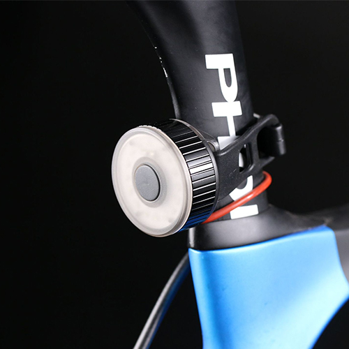 Đèn LED MOSOWORLD tròn gắn đuôi xe đạp có thể sạc USB chống thấm nước giúp cảnh báo an toàn khi đi xe