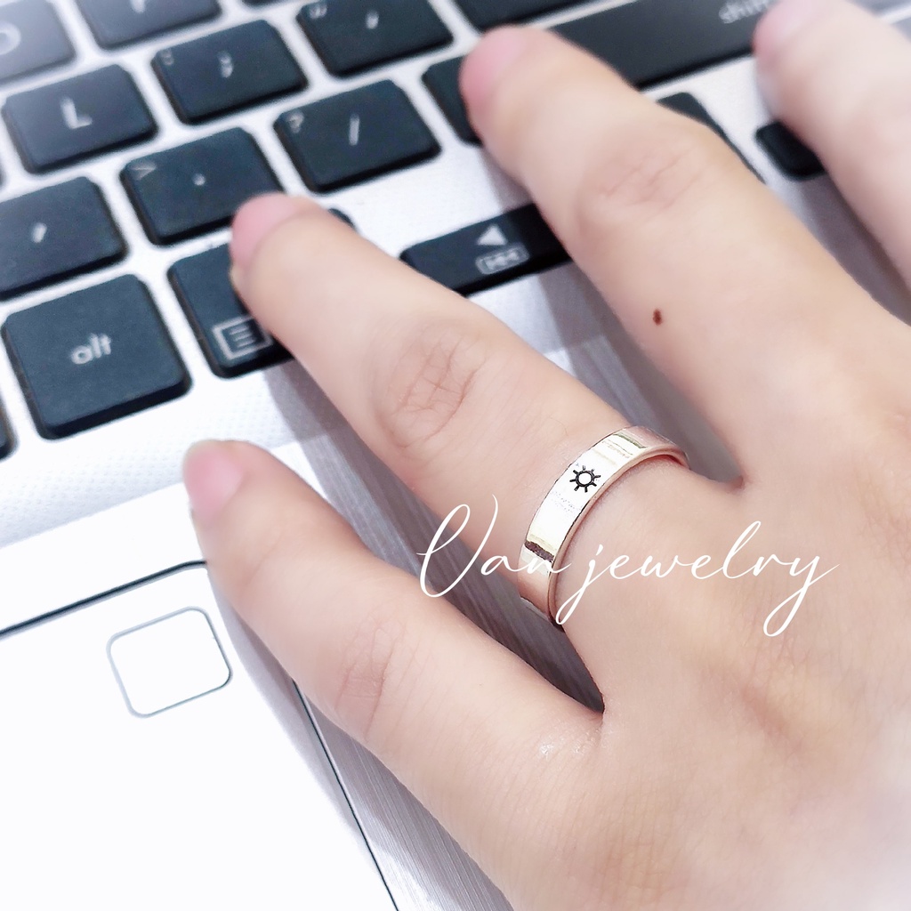 Nhẫn bạc ta bạc 925 nhẫn tròn trơn khắc Mặt trăng Mặt trời Van Jewelry V10036 hàng đẹp dày dặn siêu sáng