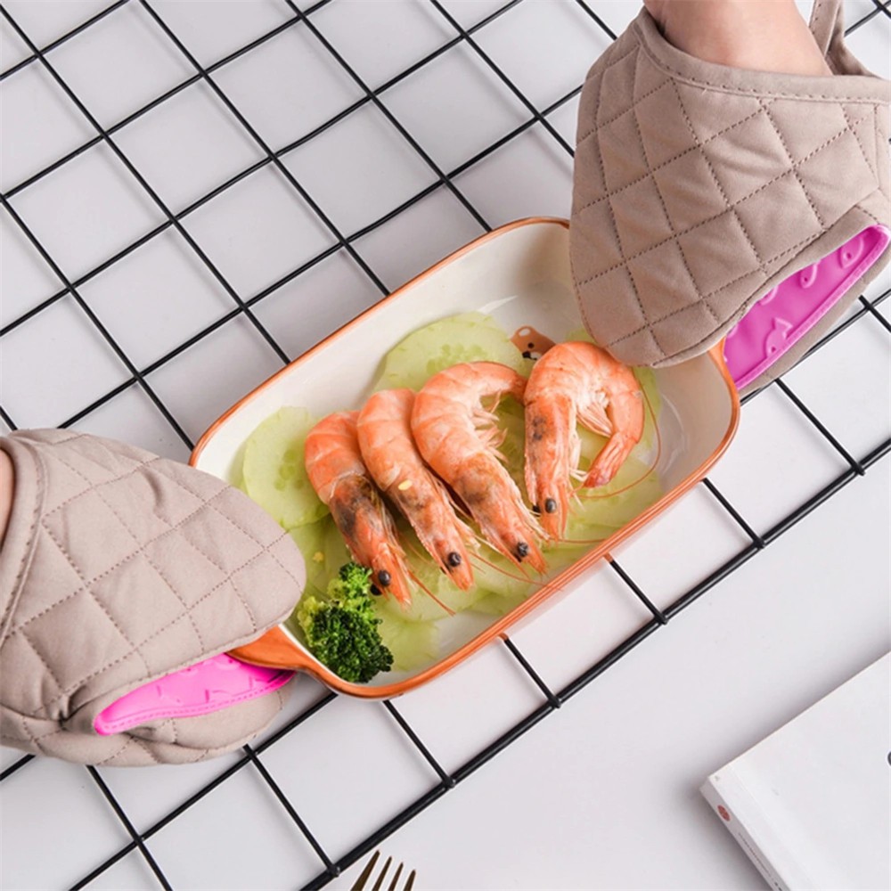 【Available】❤ 1PC Silicone Anti-scalding Oven Gloves Mitts Potholder Kitchen Silicone Gloves Tray Dish Bowl Holder Baking Hand Clip ❤【Fast】