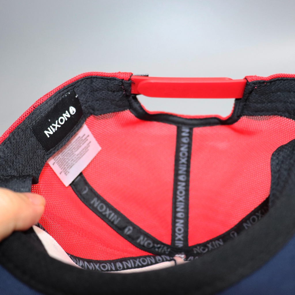 Nón NHS Snapback Xanh Đen Lươi Đỏ NIXON Nix008.