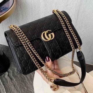 Túi Đeo Chéo Logo Nổi Siêu Hót