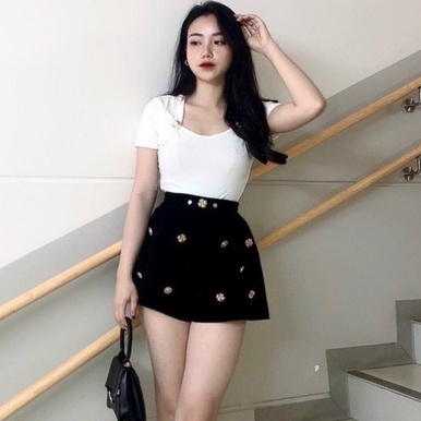 Áo thun cổ vuông khuy đồng siêu hot